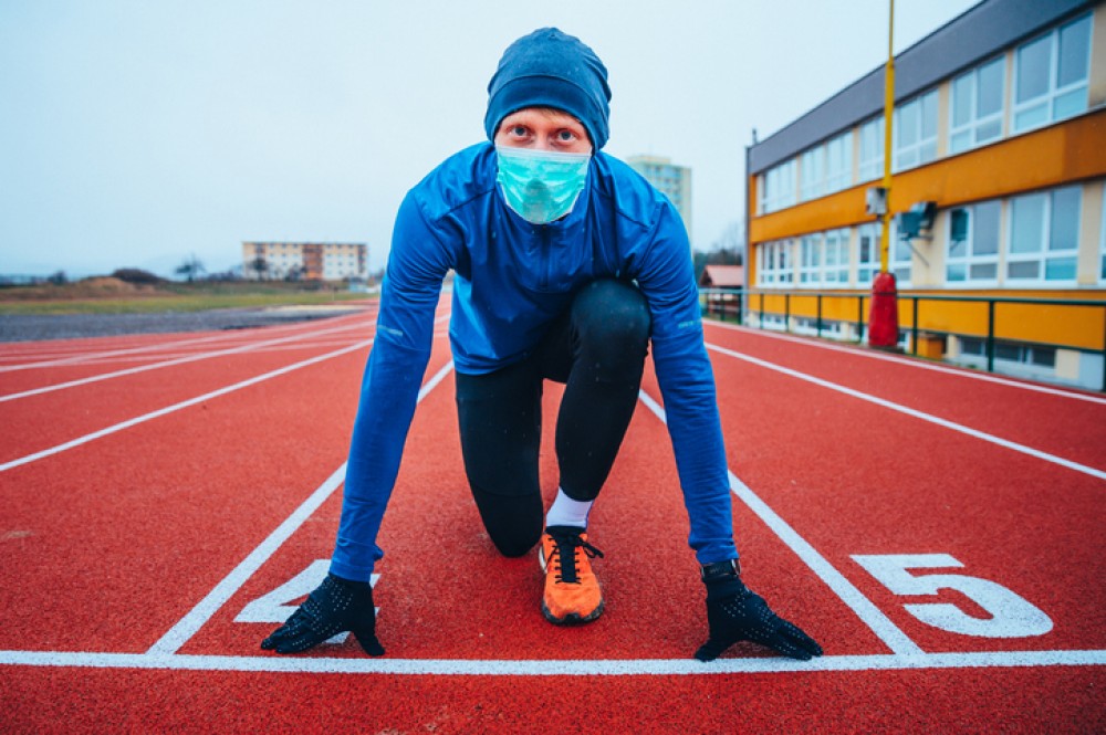 Sportul practicat după infectarea cu COVID-19 sau vaccinare crește numărul anticorpilor în corp